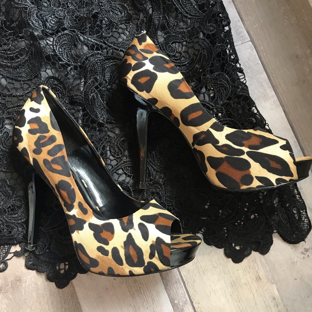 Jessica Simpson Leopard Pumps